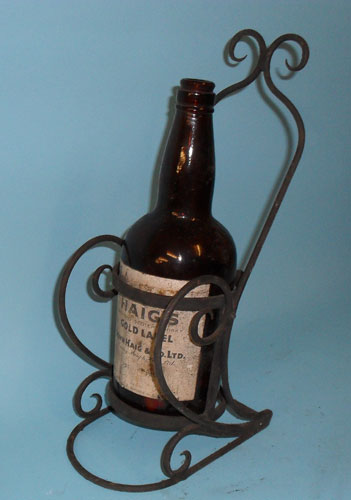 Pretty wine bottle holder - great present for any wine lover