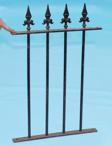 Railings with 'fluer de leys' finials